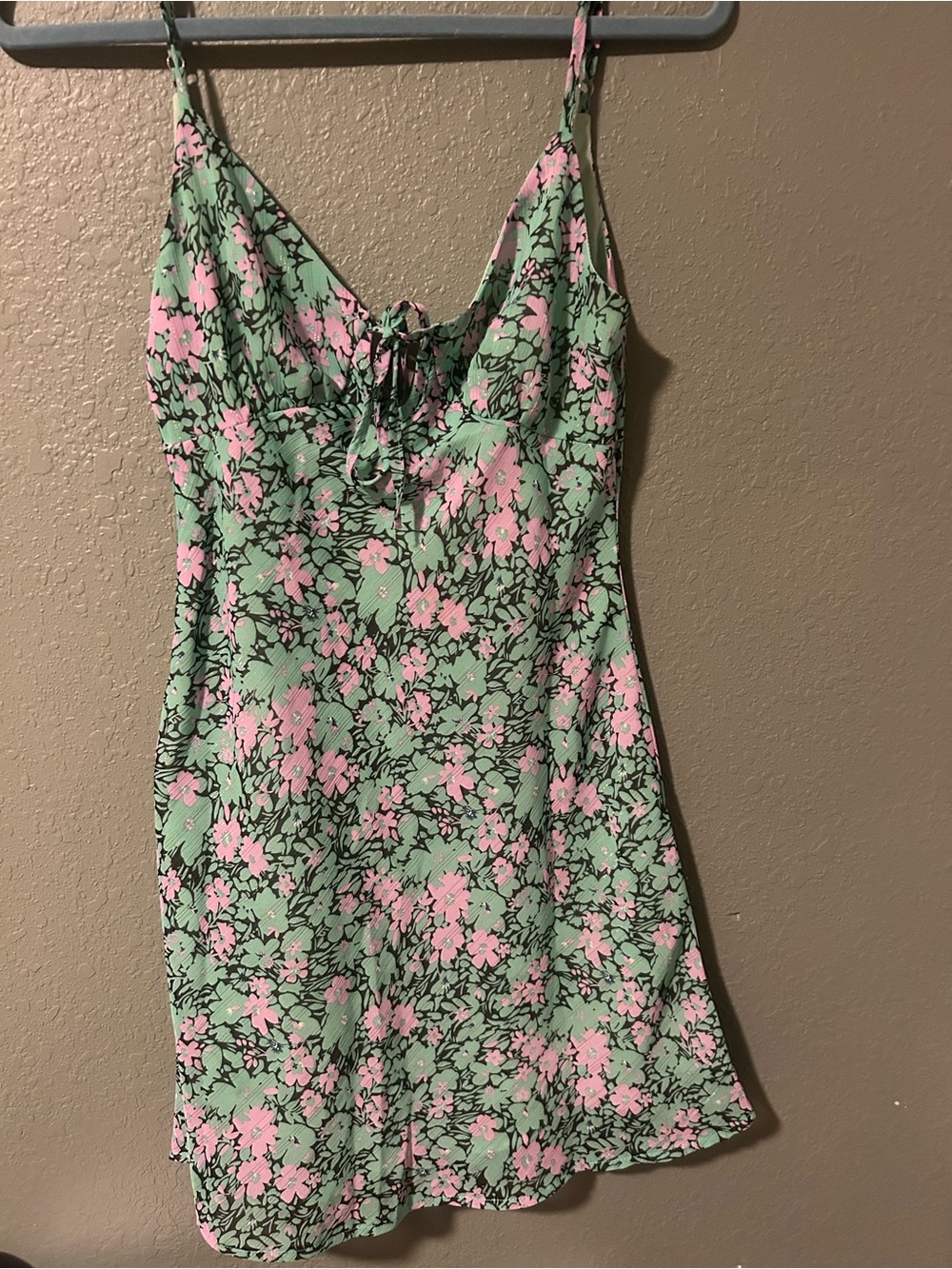 Mint Vanilla pink & green floral mini dress with tie front detail, size 10 #flor